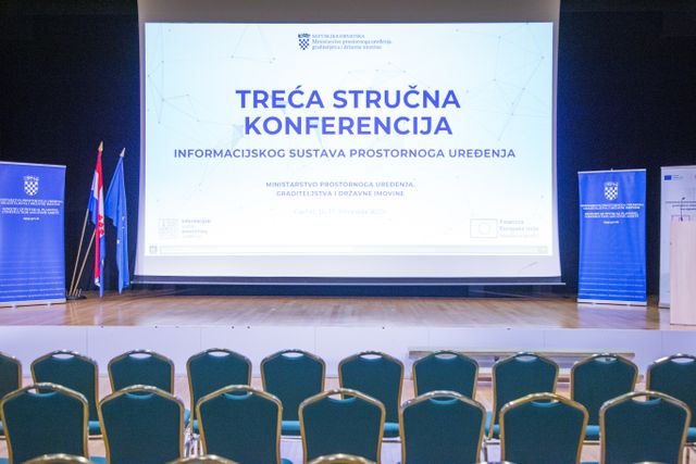 Fotografije s Treće stručne konferencije Informacijskog sustava prostornoga uređenja