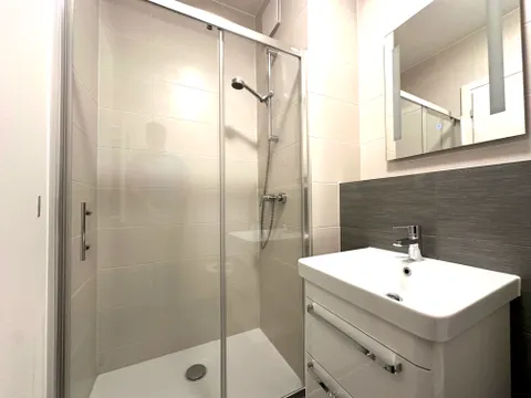 Zagreb, Bundek, Meandar - Moderan trosoban stan za najam, Novogradnja 80 m2