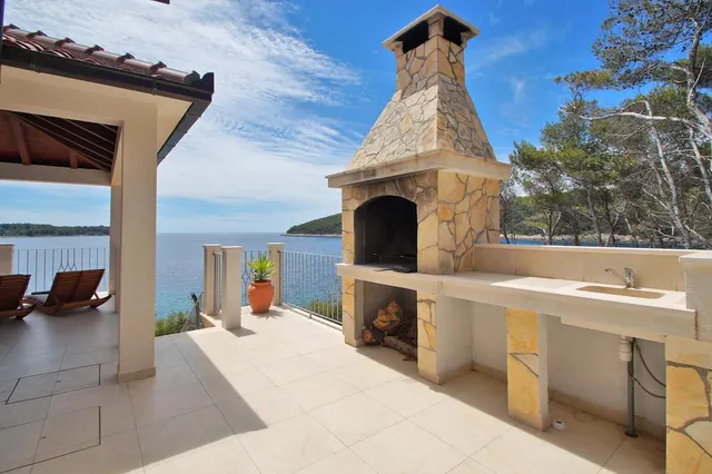 Otok Korčula - Prekrasna zapanjujuća vila uz more 312 m2