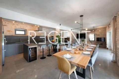 Istra, Tinjan – Elegantna vila s bazenom