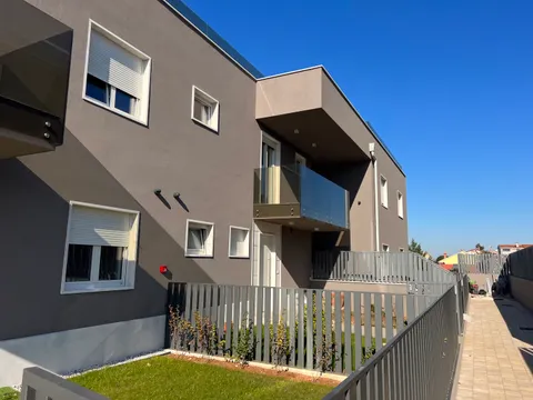 Poreč, Vranići - Četverosoban stan na katu s krovnom terasom 162,62 m2