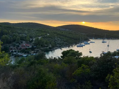 Hvar - Poljoprivredno zemljište, 46000 m2