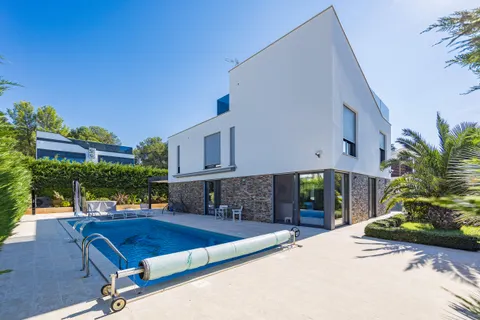 Istra, Fažana - Luksuzna vila na vrhunskoj lokaciji s pogledom na more