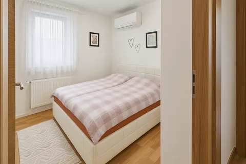 Zagreb, Dugave - moderan trosoban stan 51 m2 s parkirnim mjestom vrtom i spremištem