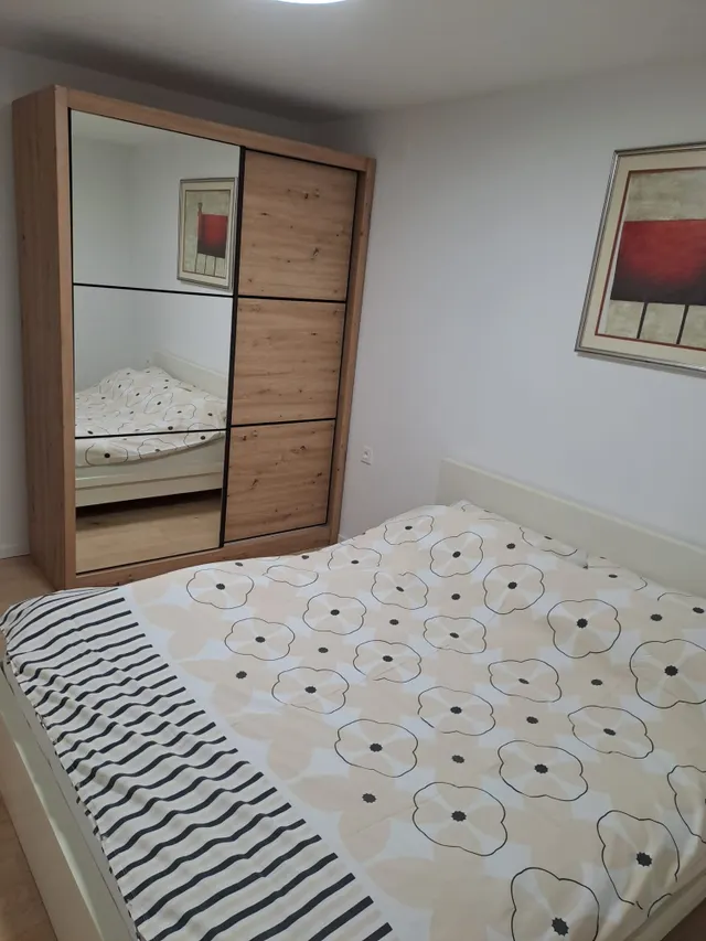 Zagreb, Maksimir - dvosoban stan s parkirnim mjestom 55 m2 najam