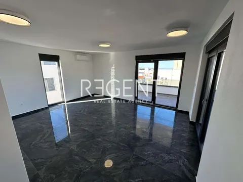 Zadar, Vir - dvosoban stan 50m od mora 121 m2