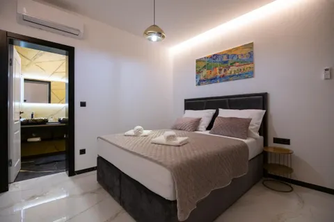 Makarska, Zagvozd - Luksuzna vila s bazenom 270 m2