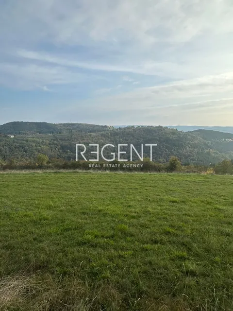 Istra, Oprtalj – Građevinsko zemljišto s projektom, NOVA CIJENA!