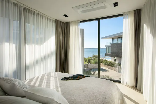 Sukošan – Luksuzna moderna vila s bazenom 495 m2