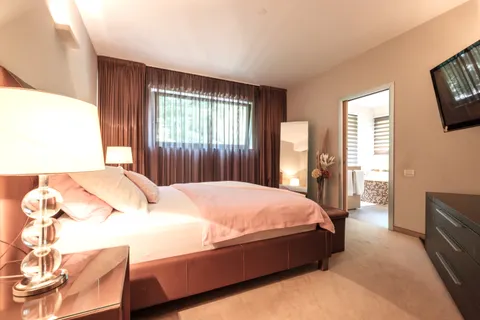 Zagreb, Gramača - Prestižna vila na odličnoj lokaciji 780 m2