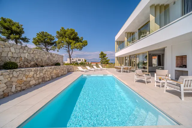 Brač, Sutivan - Predivna vila u blizini mora, 274m2