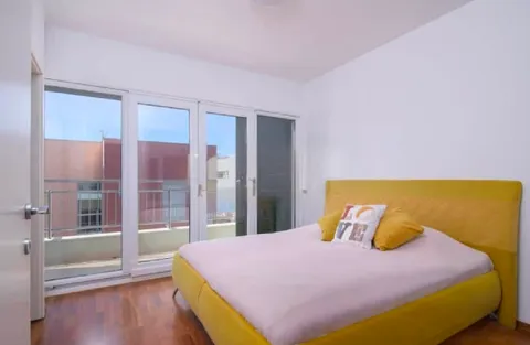 Trogir, Okrug Gornji - Trosoban stan s garažom i pogledom na more 123 m2