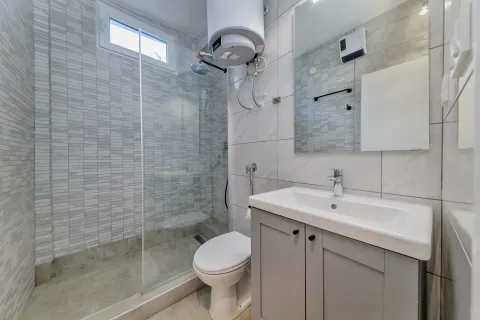 Zagreb, Trešnjevka - četverosoban dvoetažan stan s privatnom garažom 141 m2