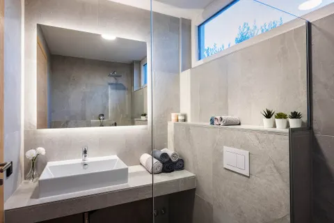 Krk, Linardići - Luksuzna vila s pogledom na more, infinity bazenom i saunom 350m2
