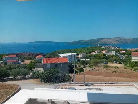 Trogir, Seget Donji - Vila s pogledom na more 300m2
