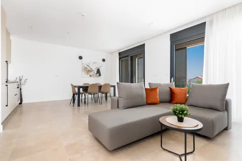 Split, Kaštel Lukšić - Moderan dvosoban stan 80 m2 DUGOROČAN NAJAM