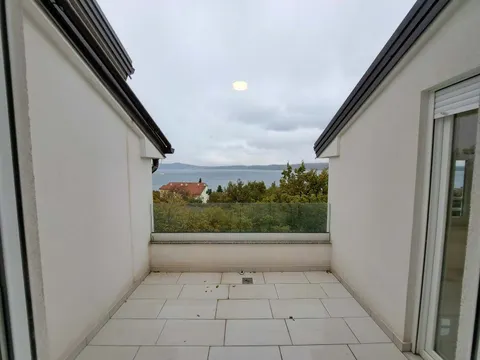 Crikvenica - Trosoban stan 52 m2 novogradnja