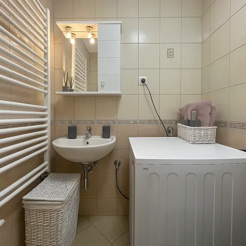 Zagreb, Trešnjevka – Namješten dvosoban stan 44 m² za najam