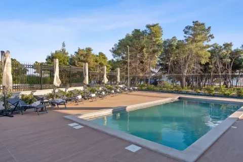 Šibenik, Vodice - luksuzna vila s bazenom i panoramskim pogledom 530m2
