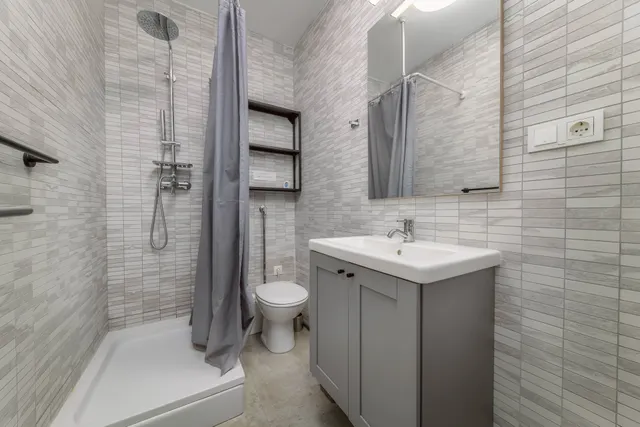 Zagreb, Trešnjevka - četverosoban dvoetažan stan s privatnom garažom 141 m2