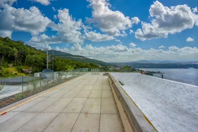 Kvarner, Opatija - Luksuzan penthouse s bazenom, novogradnja 275 m2