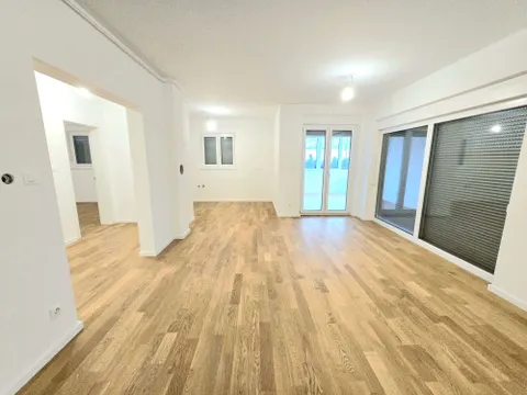 Sveta Nedelja, Kerestinec- Trosoban stan 100 m2 s vrtom