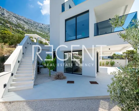 Makarska, Brela - Luksuzna vila s panoramskim pogledom na more 317 m2