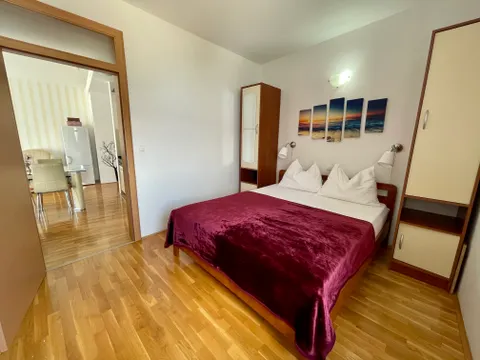 Čiovo – Trosoban stan 70 m², 1. red do mora