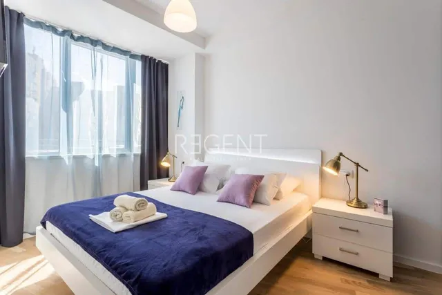 Split, Žnjan - Luksuzan dvosoban penthouse 70 m2 sa terasom