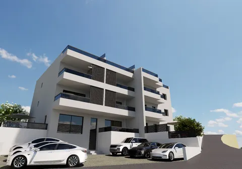 Trogir, Okrug Gornji - Dvosoban stan sa balkonom i krovnom terasom 66,29 m²