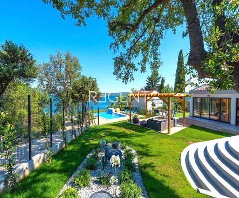 Zadar, Posedarje - Vila prvi red uz more 300 m2