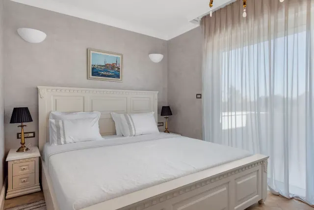 Šibenik, Vodice - luksuzna vila s bazenom i panoramskim pogledom 530m2