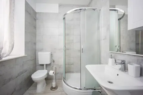 Trogir, centar- Kamena kuća 174 m2