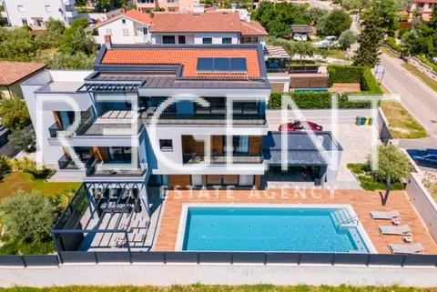 Istra, Fažana - Moderna vila s pogledom na more