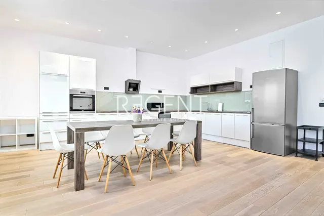 Zagreb, Centar - Luksuzan četverosoban penthouse s velikom terasom 225 m2