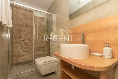Crikvenica - Bajkovita kamena vila 200 m2