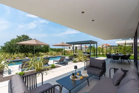 Istra, Poreč – Dizajnerska vila s pogledom na more 310 m2