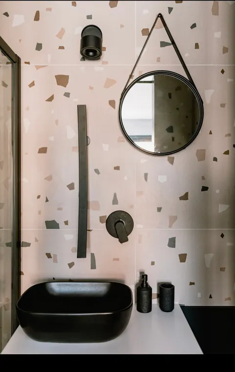Šibenik, Vodice - Moderna vila, novogradnja 200 m2