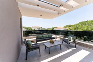 Istra, Pula - Luksuzna vila 250 m2 s pogledom na Brijune