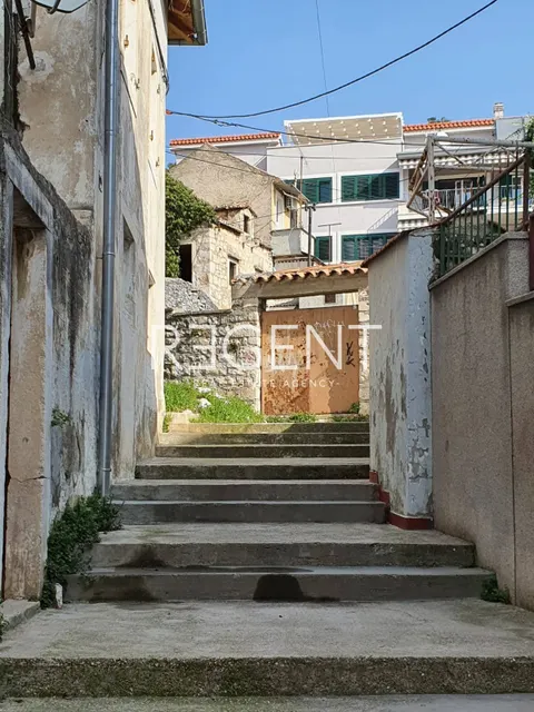 Šibenik zemljište