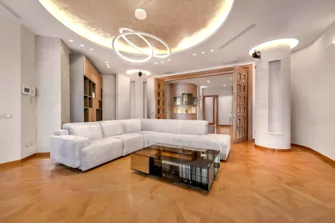 Zagreb, Gajeva - Luksuzan četverosoban stan 170 m2