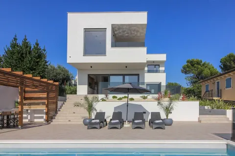 Istra, Medulin - Prekrasna villa s wellnessom NKP 190 m2 nadomak mora