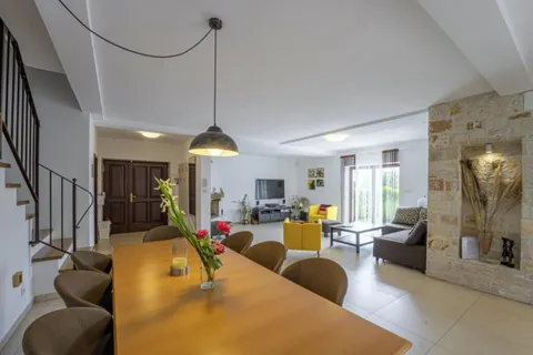 Istra, Sveti Lovreč - Autentična kamena vila 280 m2