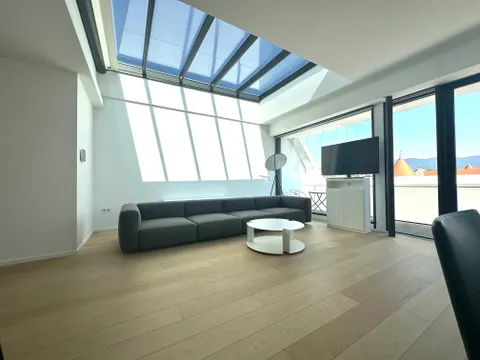 Zagreb, Centar, Ban Centar - Ekskluzivan penthouse s pogledom na katedralu