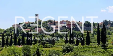 Istra, Oprtalj – Građevinsko zemljišto s projektom, NOVA CIJENA!