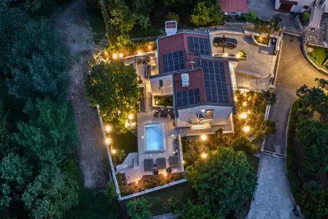 PRIVATNO: Kvarner, Opatija - Luksuzna vila na prekrasnoj lokaciji