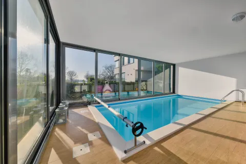 Zagreb, Jarun - Moderna kuća s bazenom uz jezero, 400 m2