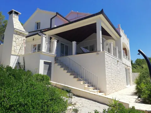 Otok Korčula - Prekrasna zapanjujuća vila uz more 312 m2