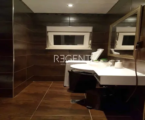 Vis – Prekrasna vila s pogledom na more 300 m2