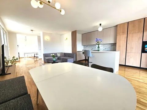 Zagreb, Pantovčak - Četverosoban stan s terasom + garaža 118 m2, Prvi najam